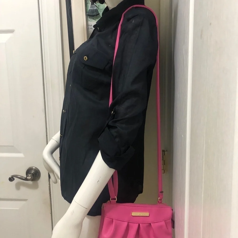 juicy couture Beautiful hot pink cross body new